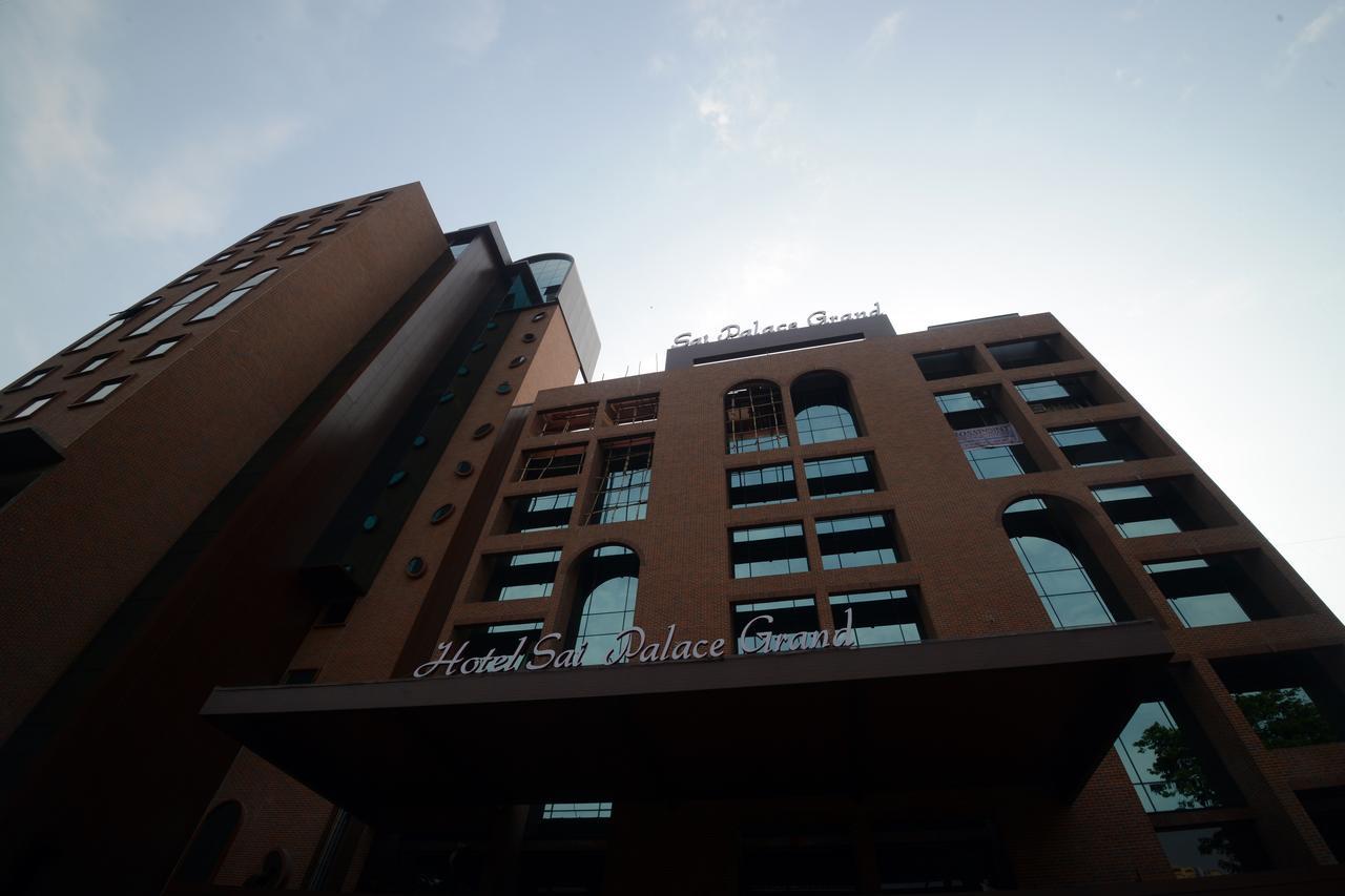 Sai Palace Grand, Malad Mumbai Eksteriør bilde