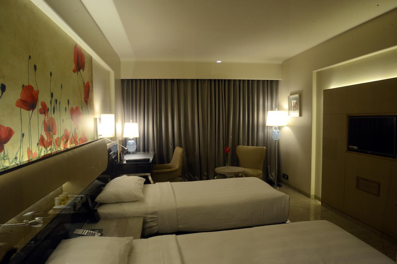 Sai Palace Grand, Malad Mumbai Eksteriør bilde