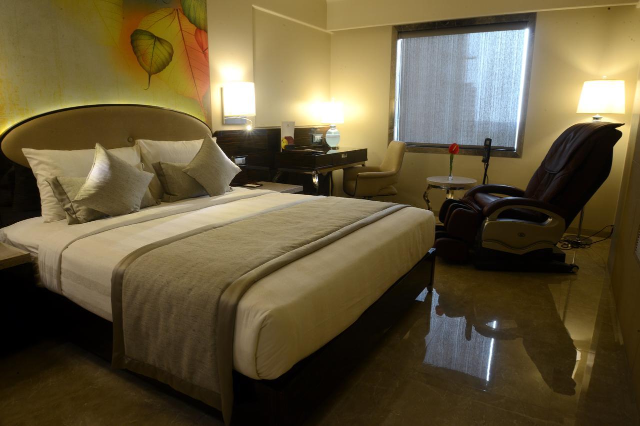 Sai Palace Grand, Malad Mumbai Eksteriør bilde