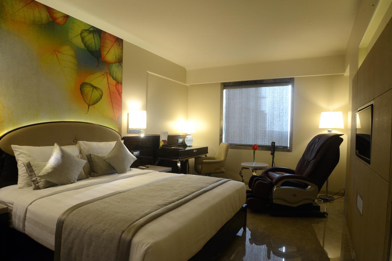 Sai Palace Grand, Malad Mumbai Eksteriør bilde
