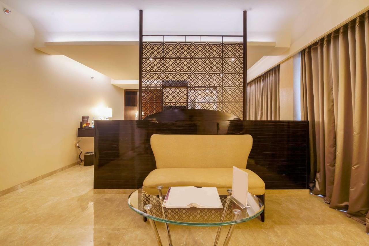 Sai Palace Grand, Malad Mumbai Eksteriør bilde