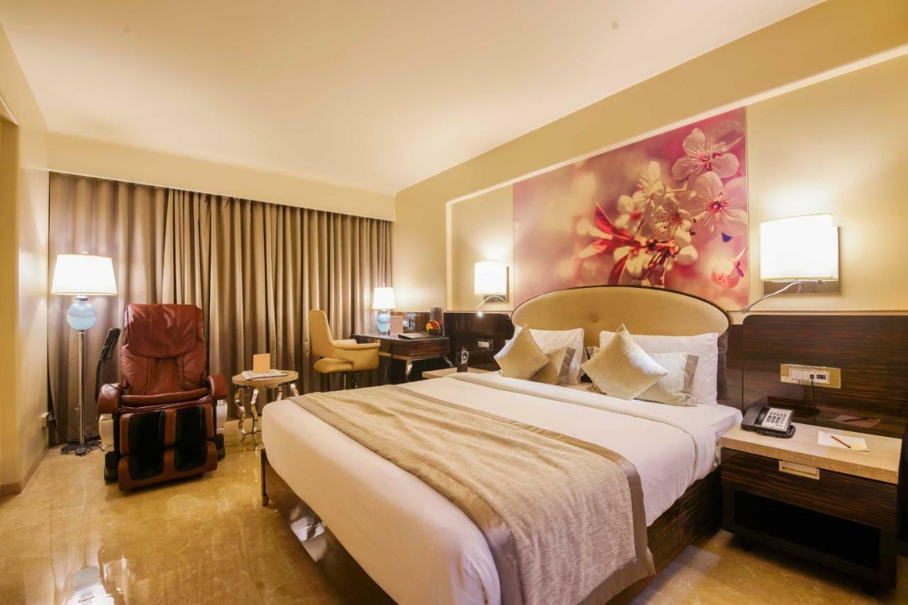 Sai Palace Grand, Malad Mumbai Eksteriør bilde