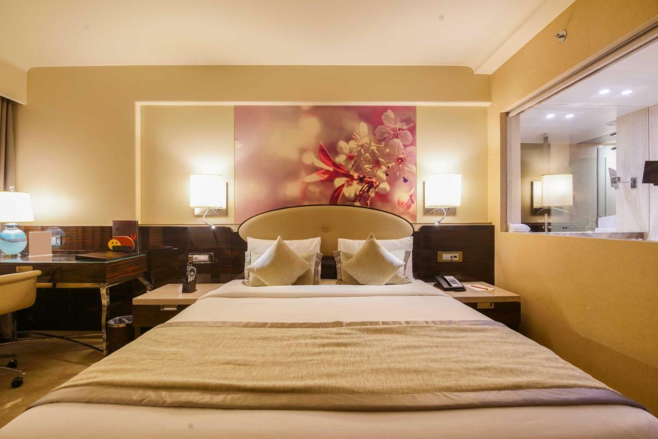 Sai Palace Grand, Malad Mumbai Eksteriør bilde