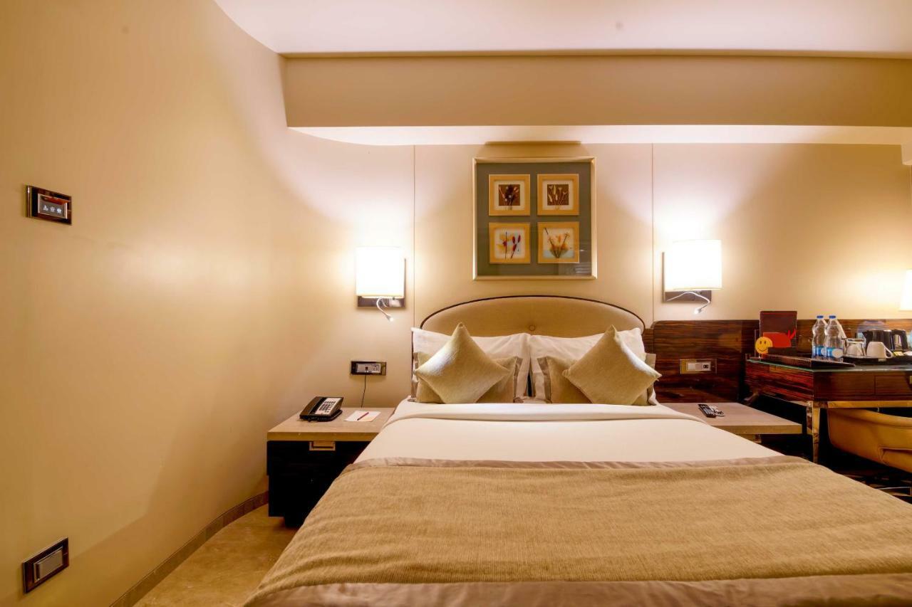 Sai Palace Grand, Malad Mumbai Eksteriør bilde