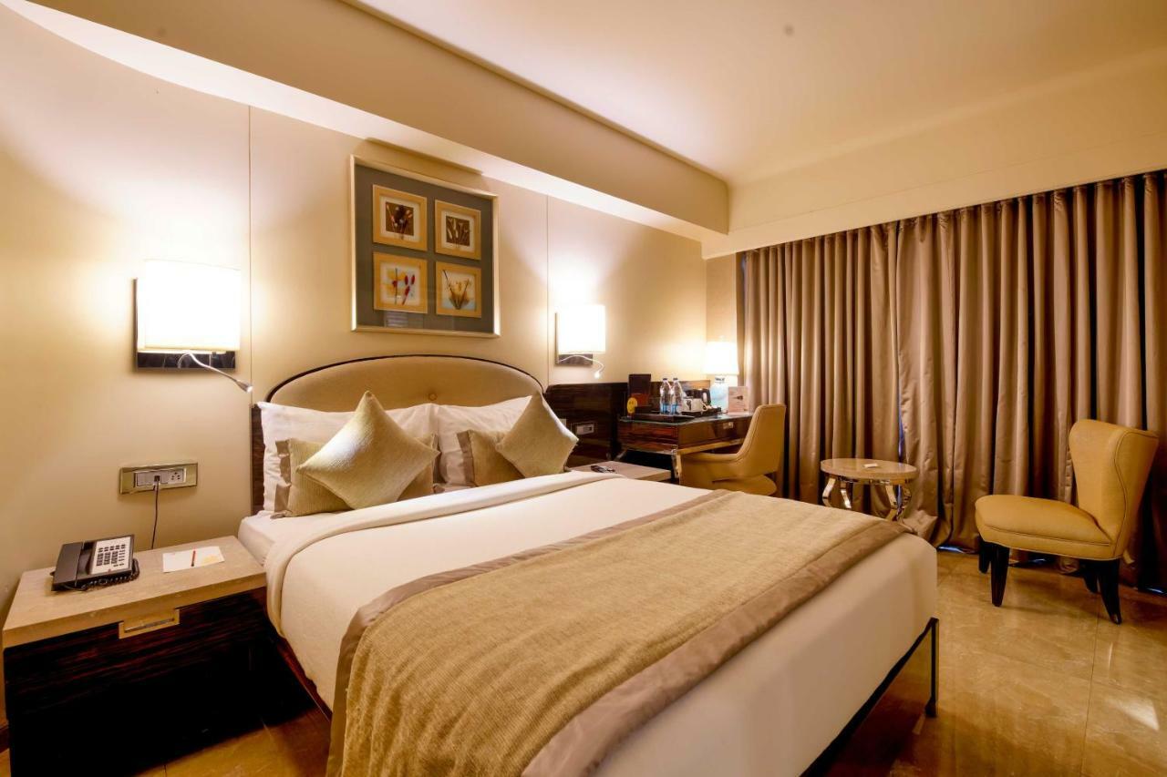 Sai Palace Grand, Malad Mumbai Eksteriør bilde
